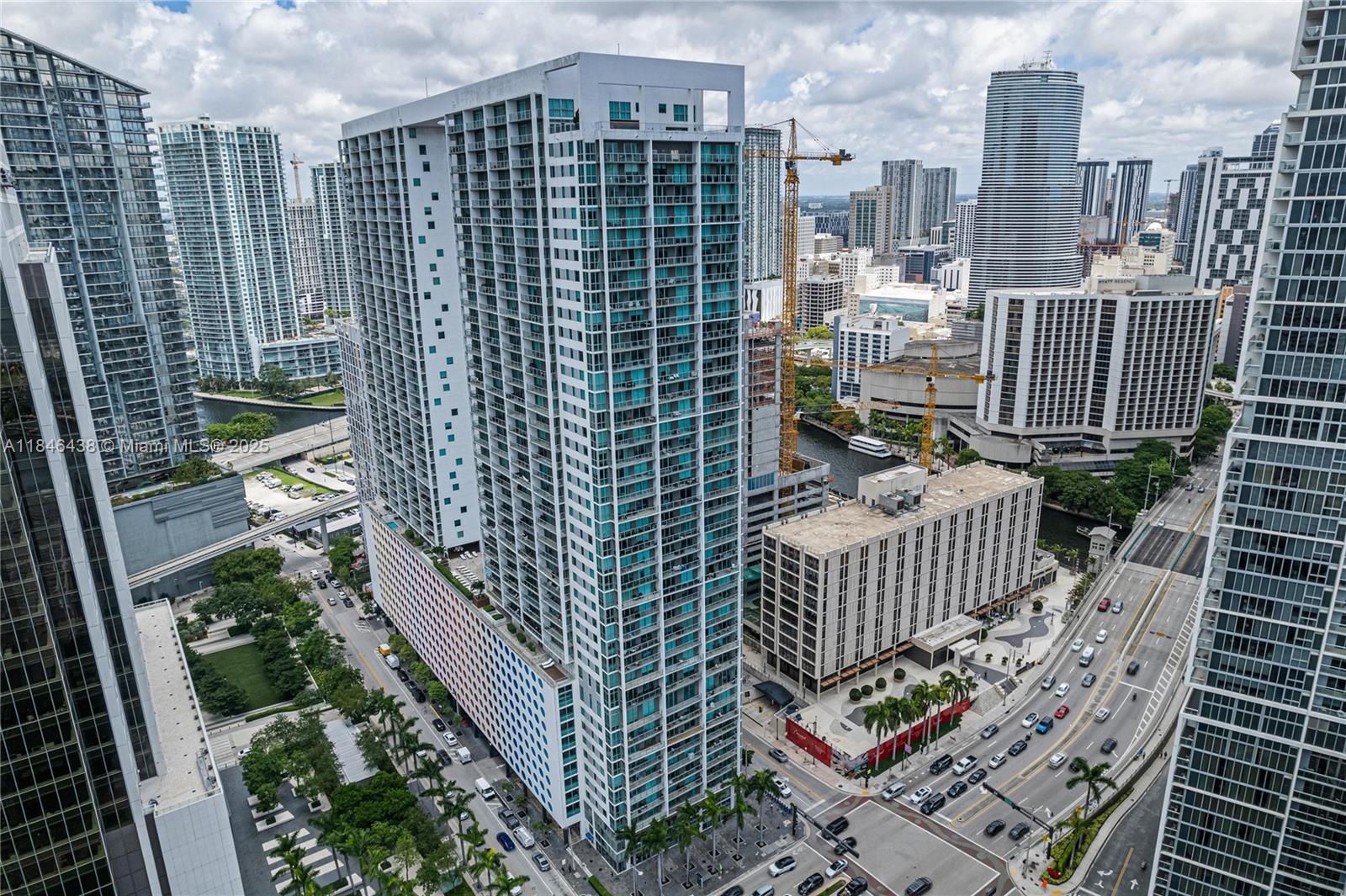 500 Brickell Avenue, Unit 2204 Miami, FL 33131 - Photo 3 of 19 a view of balcony with a swing