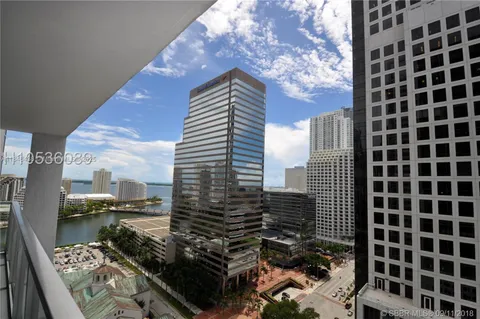 $3,200 | 500 Brickell Avenue, Unit 2204, Miami, FL 33131