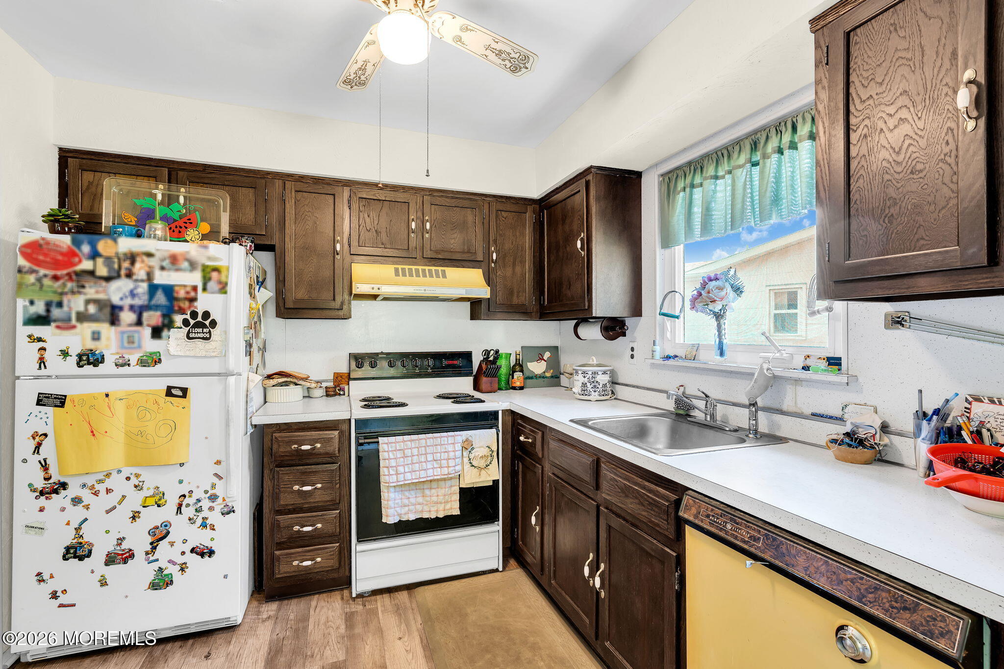 30 Phillips Road Brick, NJ 08724 - Photo 8 of 25 23-kitchen-dark-cabinets-white-appliance
