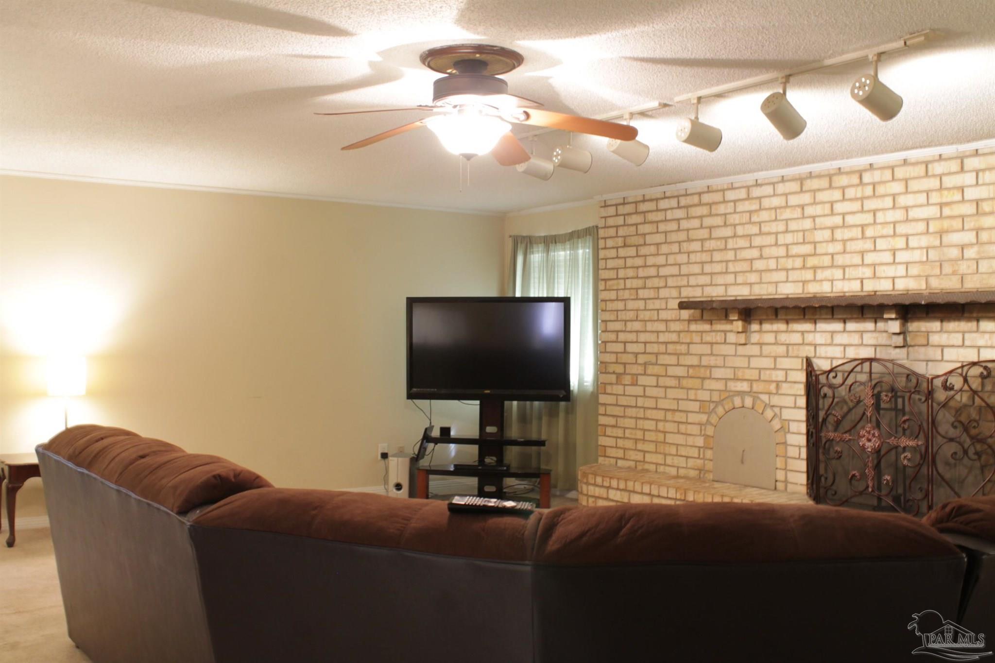 7270 Belgium Road Pensacola, FL 32526 - Photo 2 of 18