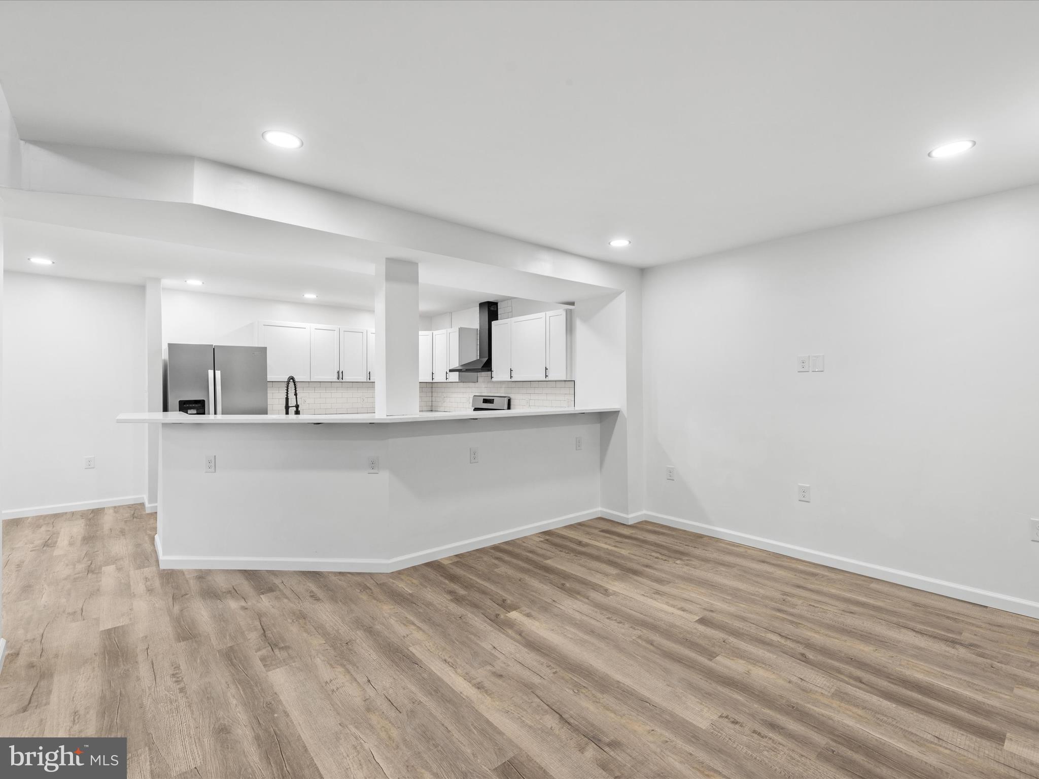 700 Moores Avenue Cambridge, MD 21613 - Photo 13 of 44 Entertainment living area