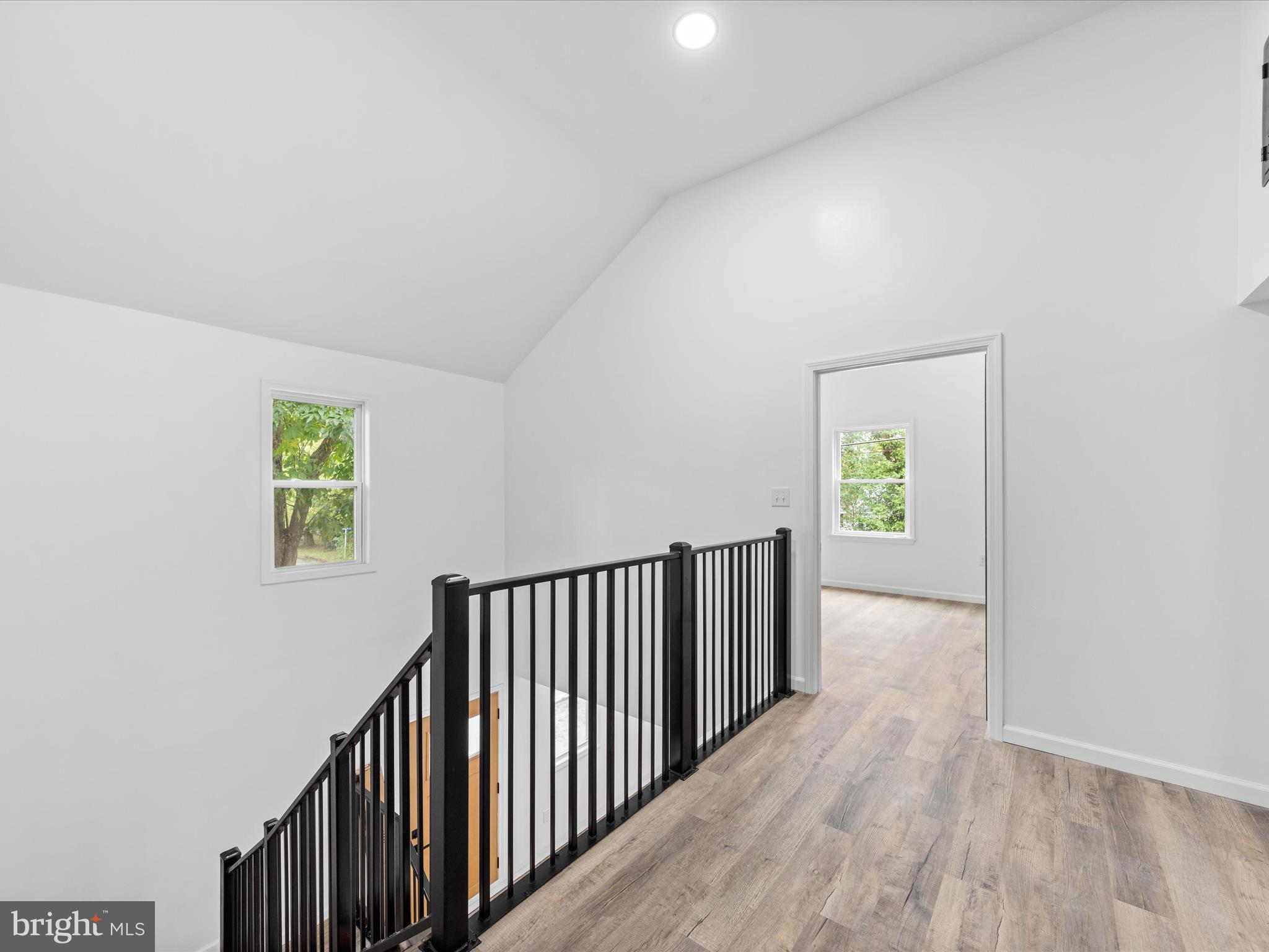 700 Moores Avenue Cambridge, MD 21613 - Photo 16 of 44 Landing area