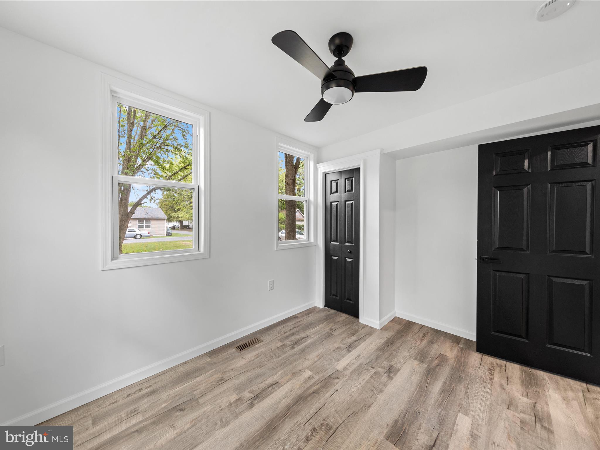 700 Moores Avenue Cambridge, MD 21613 - Photo 32 of 44 Downstairs bedroom