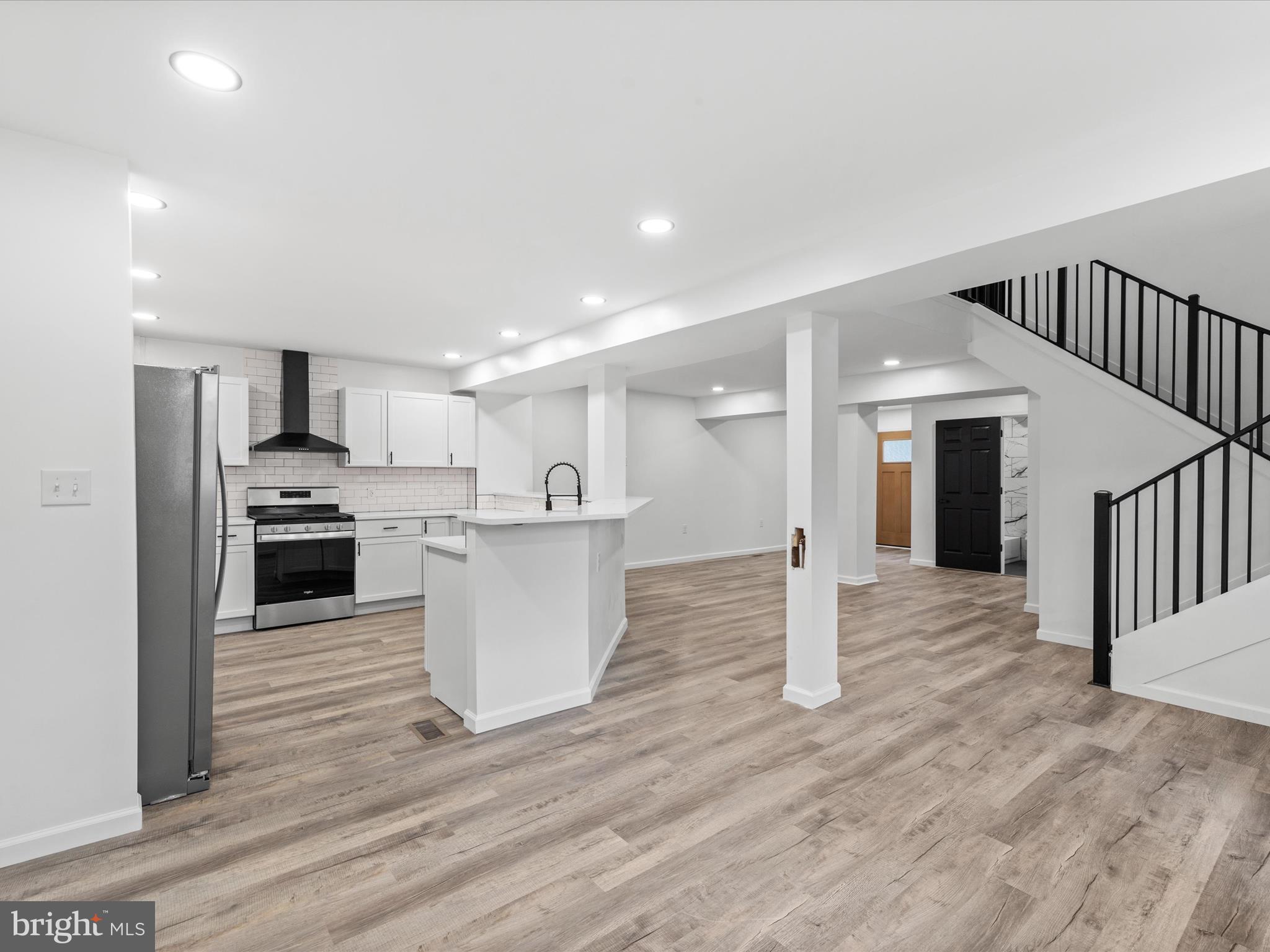 700 Moores Avenue Cambridge, MD 21613 - Photo 4 of 44 Dining area