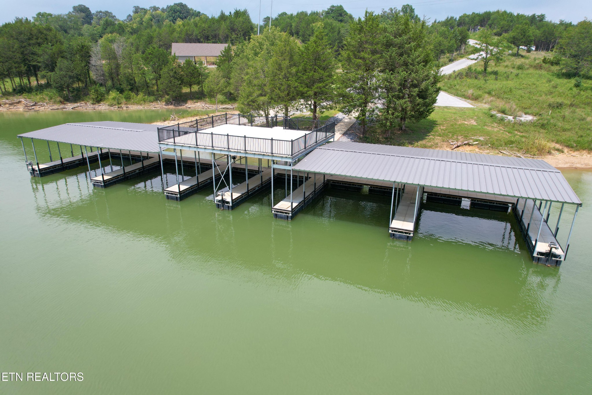 123 Ridge Point Trail Dandridge, TN 37725 - Photo 33 of 36