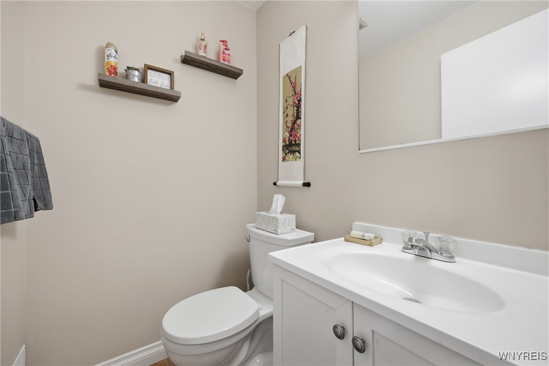 1406 Netherton Court Amherst, NY 14051 - Photo 6 of 18 Half Bath - 1st Floor