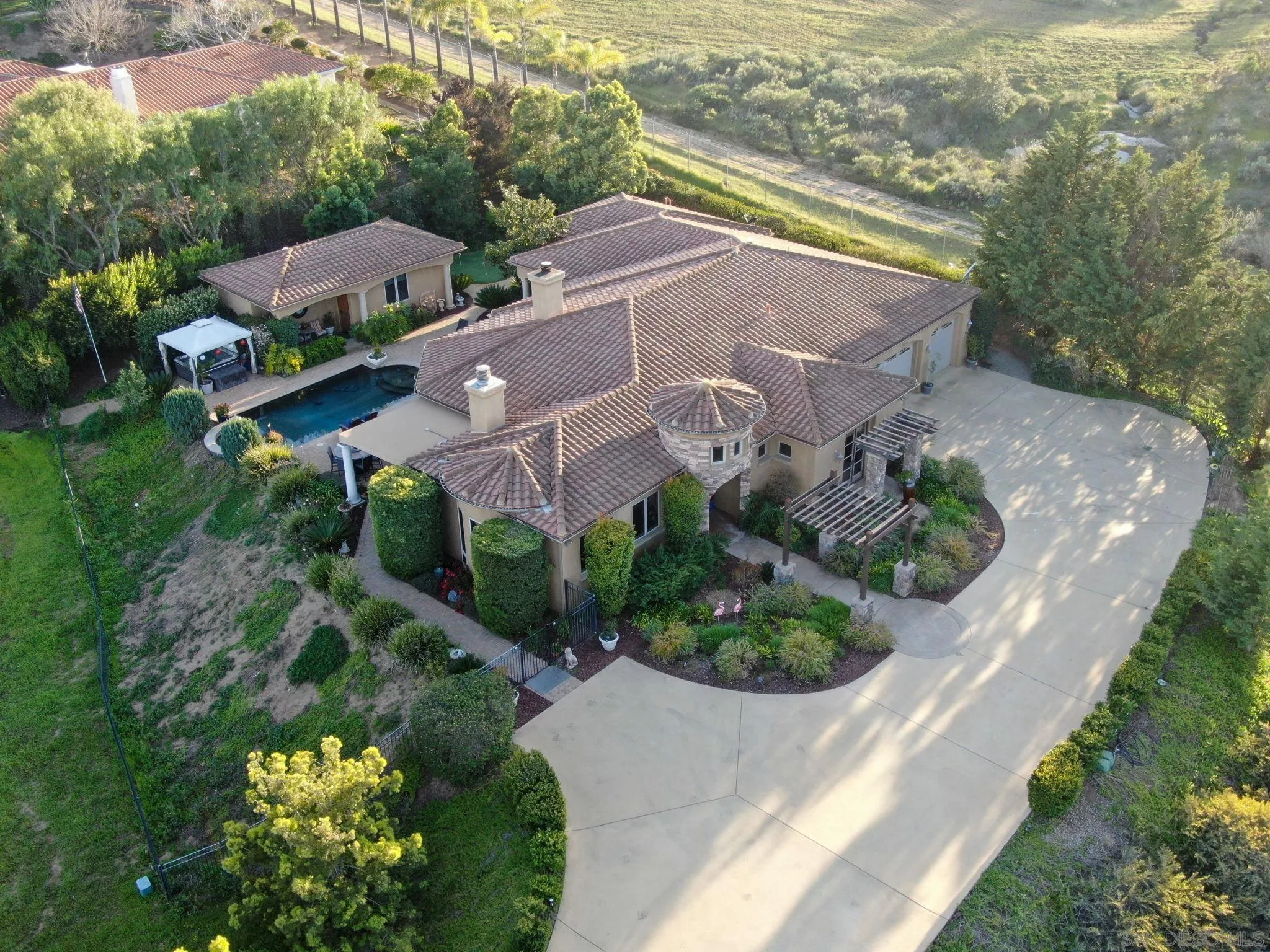 3401 Preakness Court Fallbrook, CA 92028 - Photo 48 of 52 an aerial view of a house with a garden