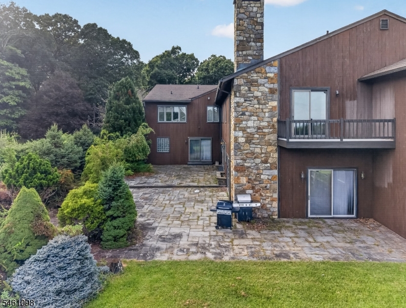 8 Spring Hill Road Annandale, NJ 08801 - Photo 40 of 48 Gallery Image 40