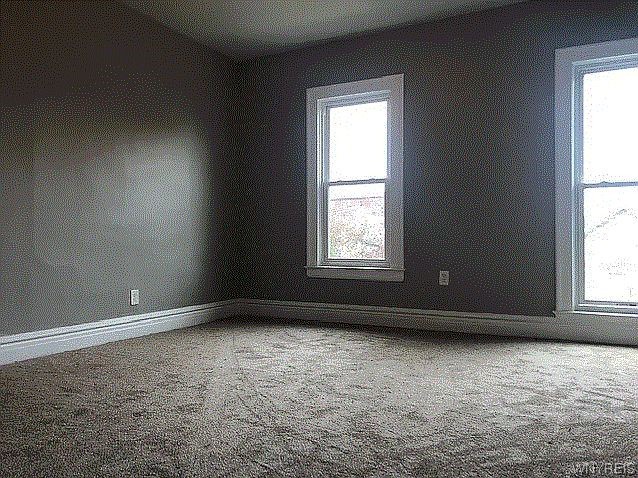 227 14th Street Buffalo, NY 14213 - Photo 6 of 34
