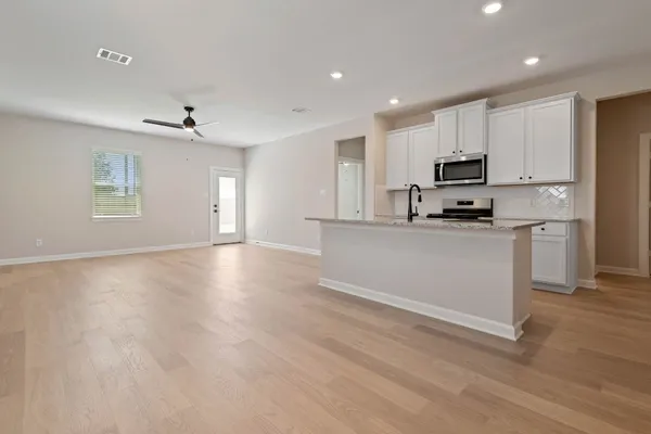 $2,385 | 1035 Rosewood Trail, Beasley, TX 77417