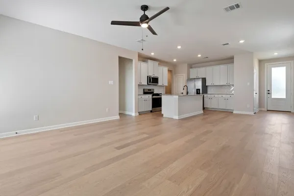 $2,385 | 1035 Rosewood Trail, Beasley, TX 77417