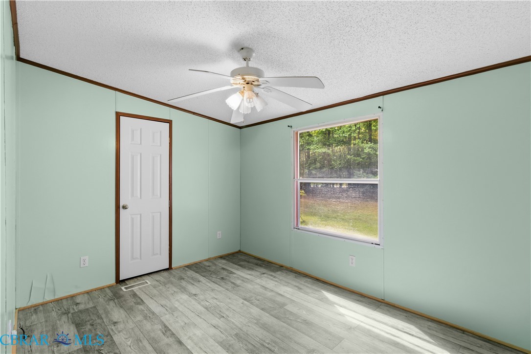 7695 Wagon Run Road Gloucester, VA 23061 - Photo 15 of 40