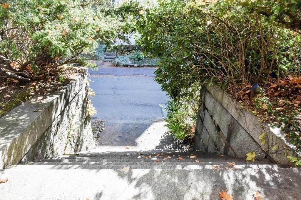 19 Bennett Street Manchester, MA 01944 - Photo 19 of 25 Gallery Image 19