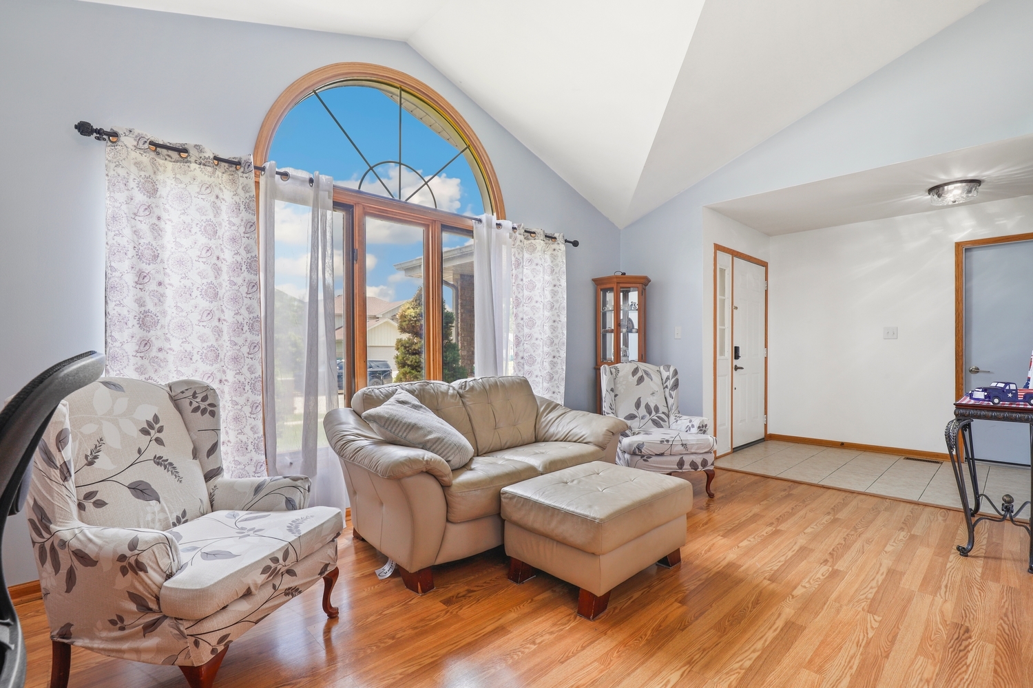 338 Wild Rose Lane Romeoville, IL 60446 - Photo 4 of 25