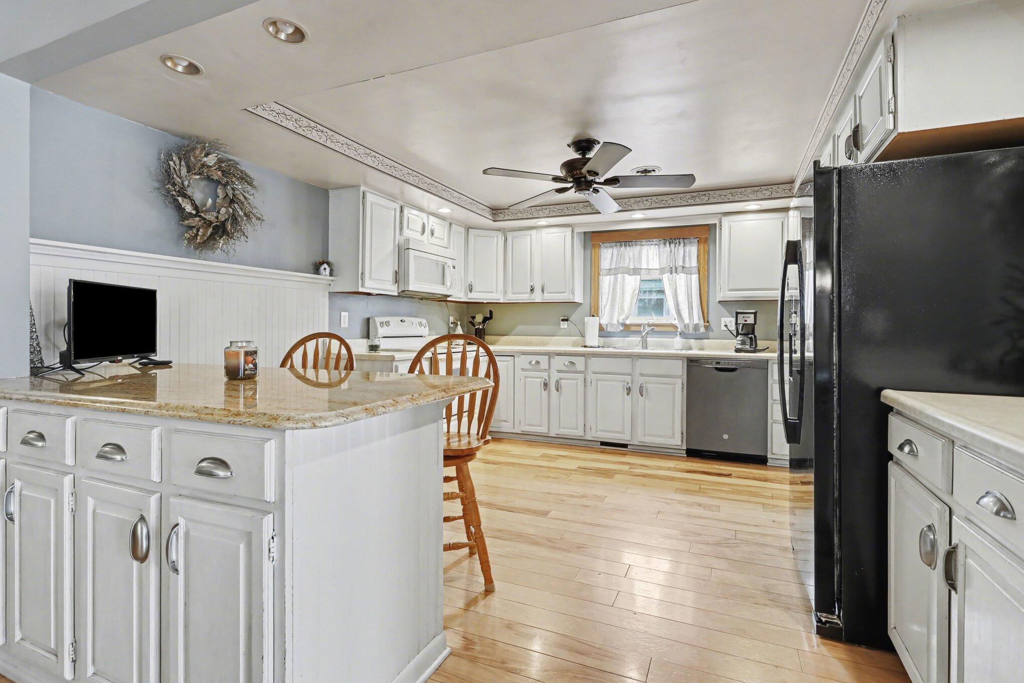 28573 Maystead Road Sturgis, MI 49091 - Photo 15 of 27 008_file_2341