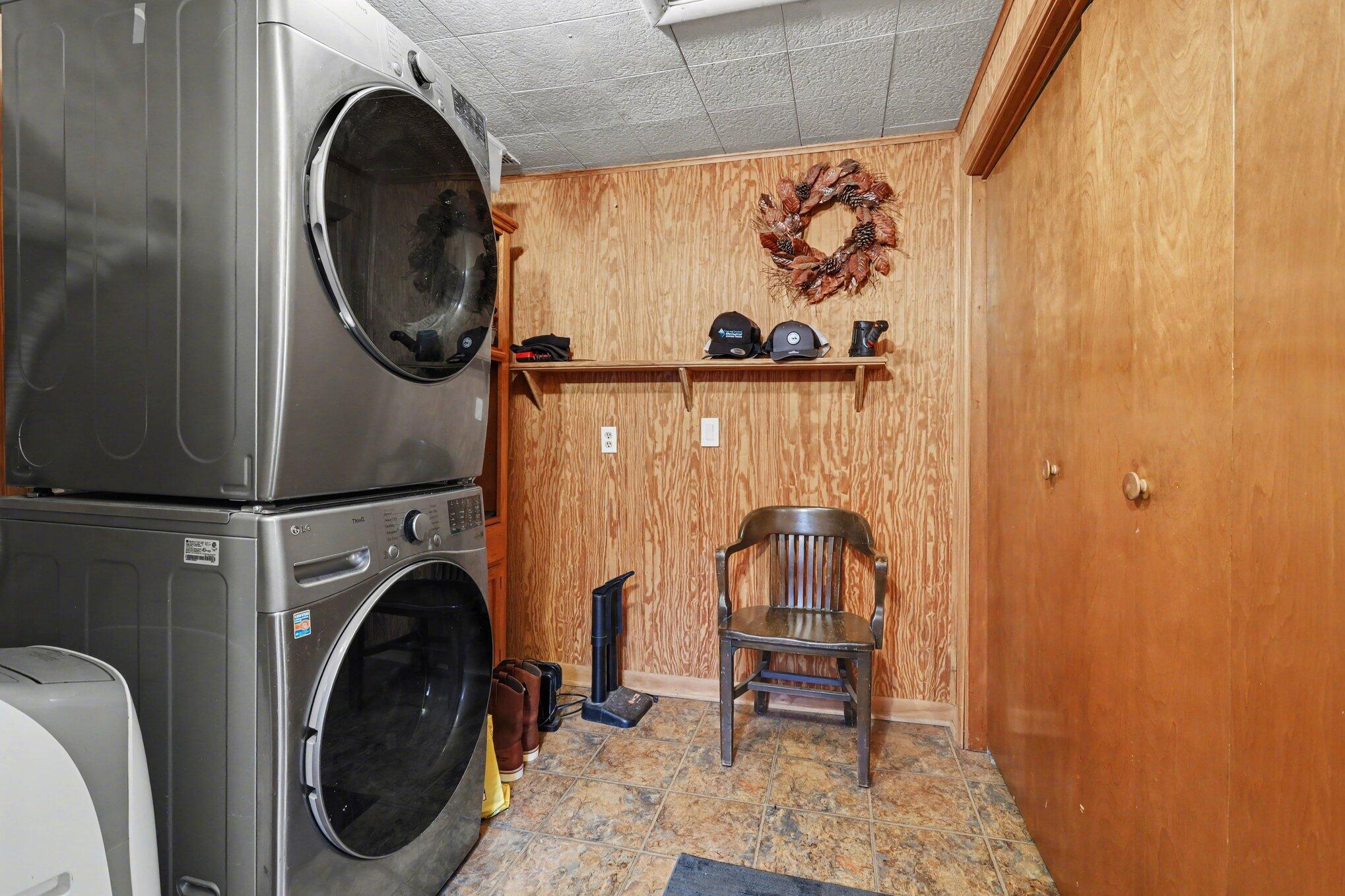 28573 Maystead Road Sturgis, MI 49091 - Photo 10 of 27 016_file_6554