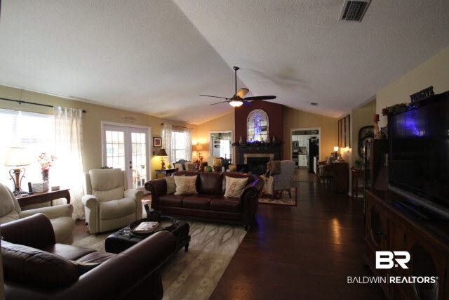 131 Destrehan Road Fairhope, AL 36532 - Photo 3 of 22