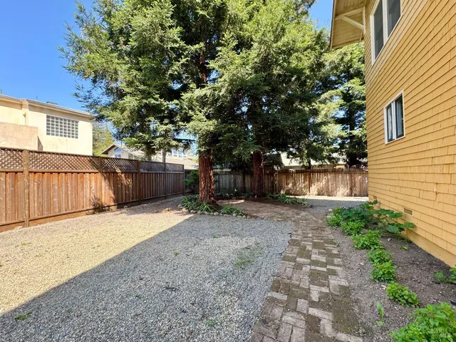 $875,000 | 2984 1st Street, Napa, CA 94558