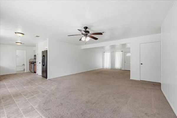 $1,750 | 118 8th Avenue, Nederland, TX 77627
