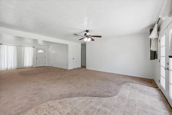 $1,750 | 118 8th Avenue, Nederland, TX 77627