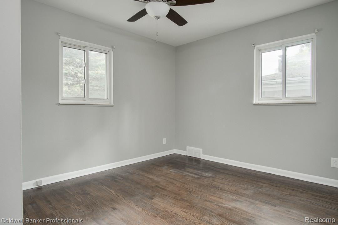237 North Alice Avenue Rochester, MI 48307 - Photo 14 of 21 Bedroom #3