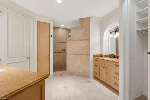 $6,500,000 | 15102 Frescott Way, Naples, FL 34110