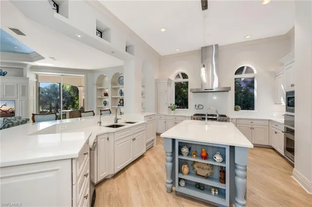 $6,500,000 | 15102 Frescott Way, Naples, FL 34110