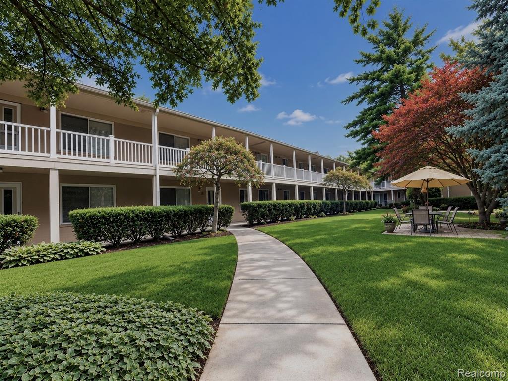 475 South Adams Road, Unit 10 Birmingham, MI 48009 - Photo 1 of 18 Gallery Image 1