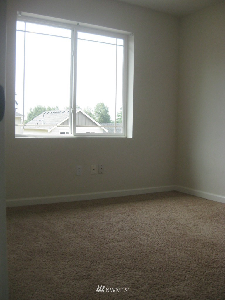 5008 Northeast 5th Place Renton, WA 98059 - Photo 23 of 24 Gallery Image 23