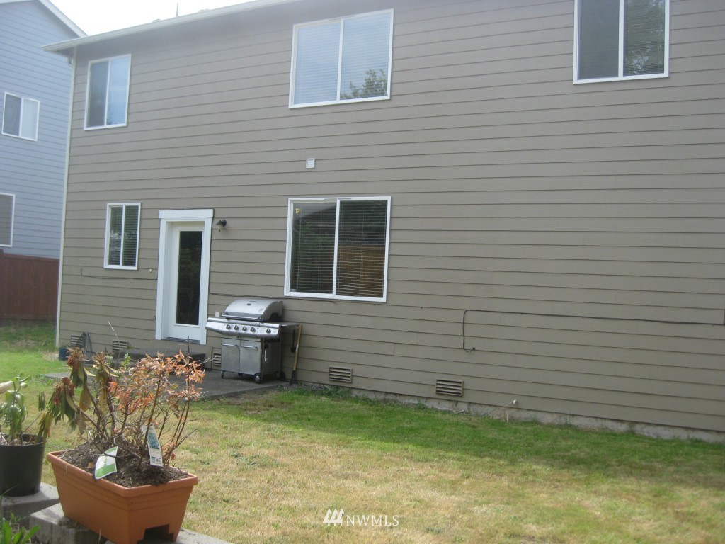 5008 Northeast 5th Place Renton, WA 98059 - Photo 6 of 24 Gallery Image 6