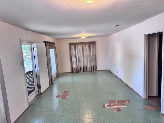 $189,500 | 1205 Ford Street, Llano, TX 78643