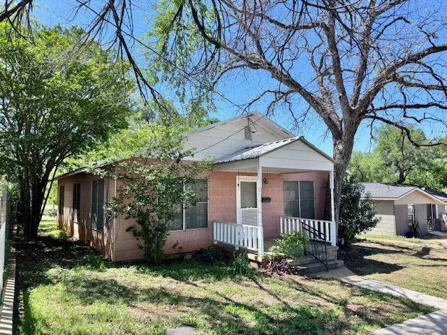 $189,500 | 1205 Ford Street, Llano, TX 78643