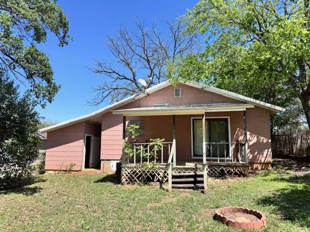 $189,500 | 1205 Ford Street, Llano, TX 78643