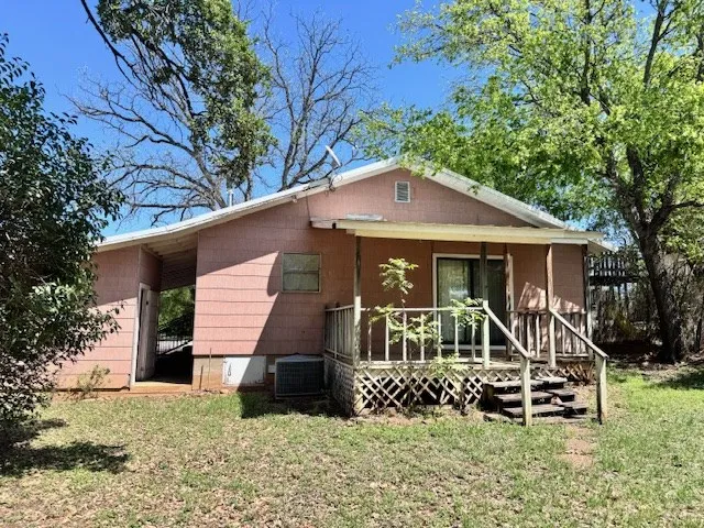 $189,500 | 1205 Ford Street, Llano, TX 78643