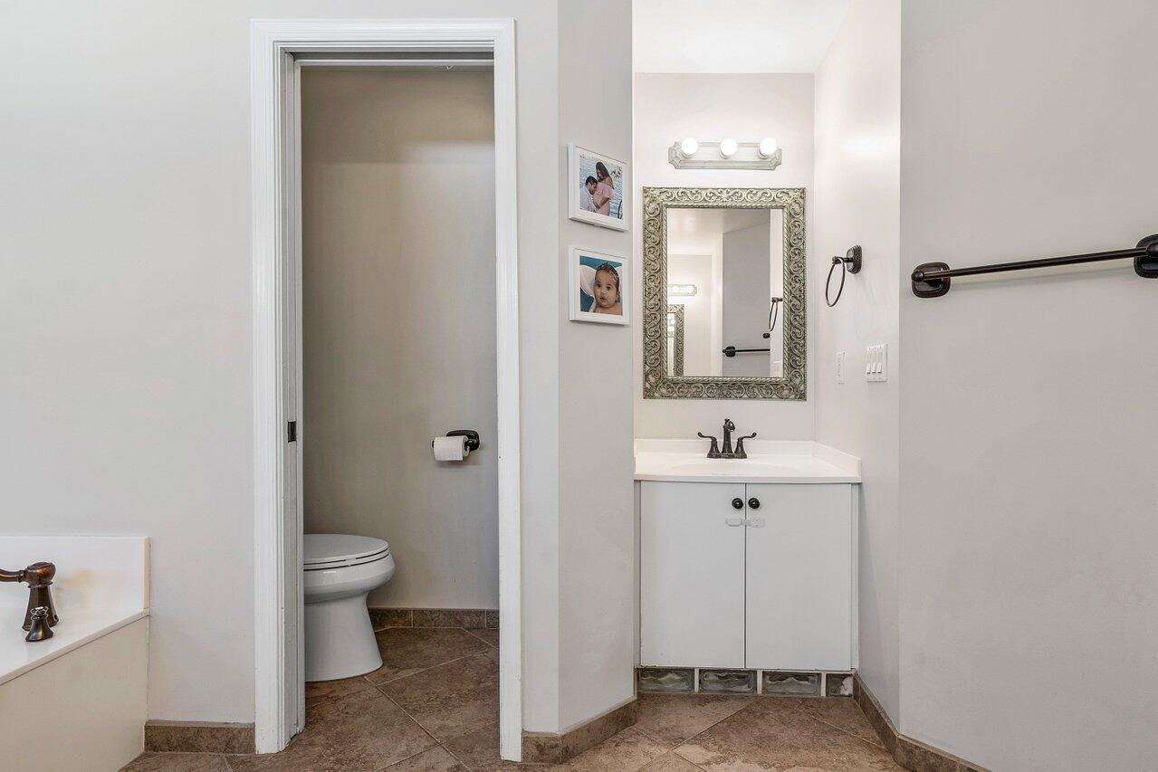 6454 Foster Street Jupiter, FL 33458 - Photo 19 of 34 019-6454FosterStreet-Jupiter-FL-33458-SM