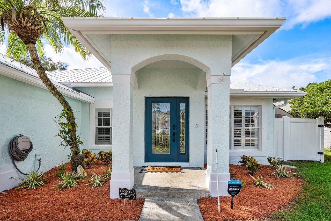 6454 Foster Street Jupiter, FL 33458 - Photo 4 of 34 004-6454FosterStreet-Jupiter-FL-33458-SM