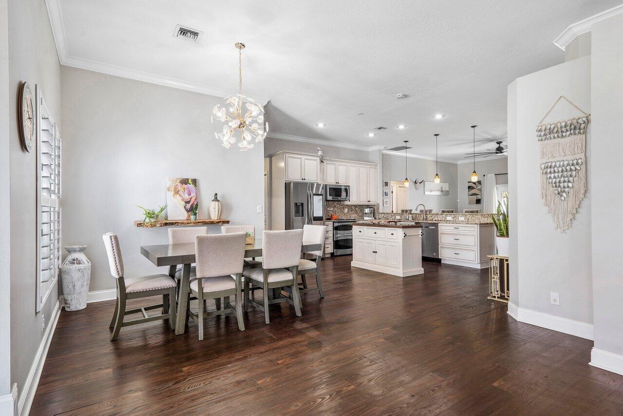 6454 Foster Street Jupiter, FL 33458 - Photo 8 of 34 008-6454FosterStreet-Jupiter-FL-33458-SM