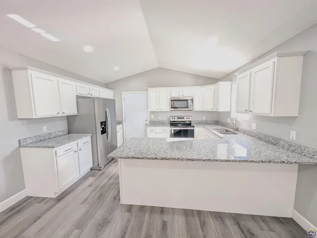 $295,000 | 22 East Dickinson Street, Lebo, KS 66856