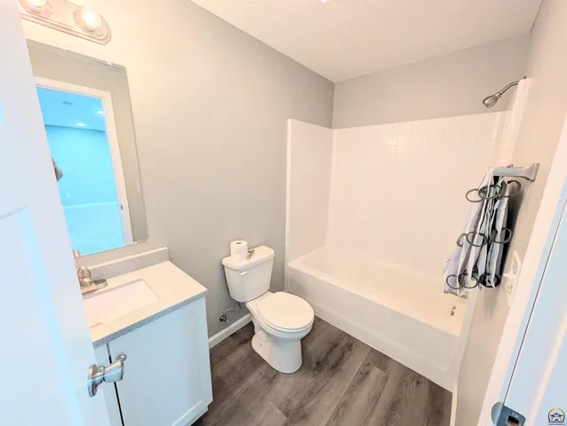 $295,000 | 22 East Dickinson Street, Lebo, KS 66856