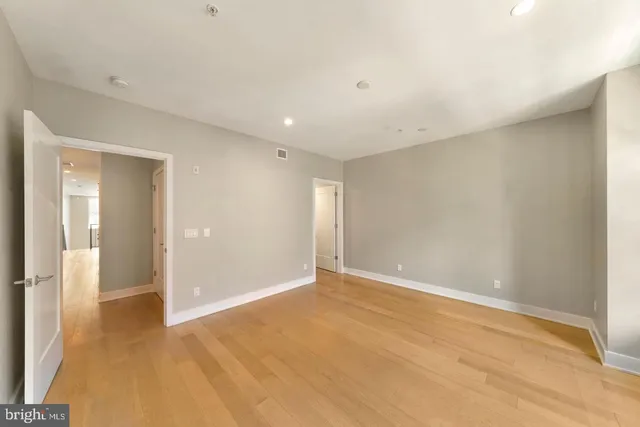 $6,400 | 1701 16th Street North, Unit 344, Arlington, VA 22209