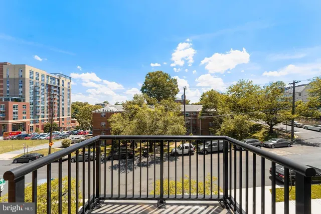 $6,400 | 1701 16th Street North, Unit 344, Arlington, VA 22209