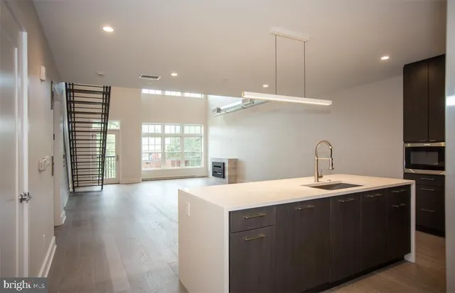 $6,400 | 1701 16th Street North, Unit 344, Arlington, VA 22209