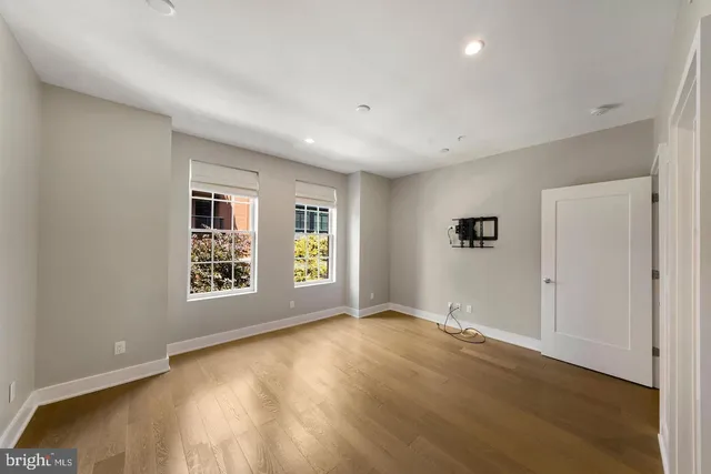 $6,400 | 1701 16th Street North, Unit 344, Arlington, VA 22209