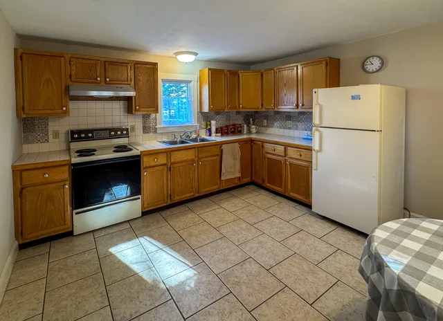 $229,000 | 339 Essex Street, Bangor, ME 04401