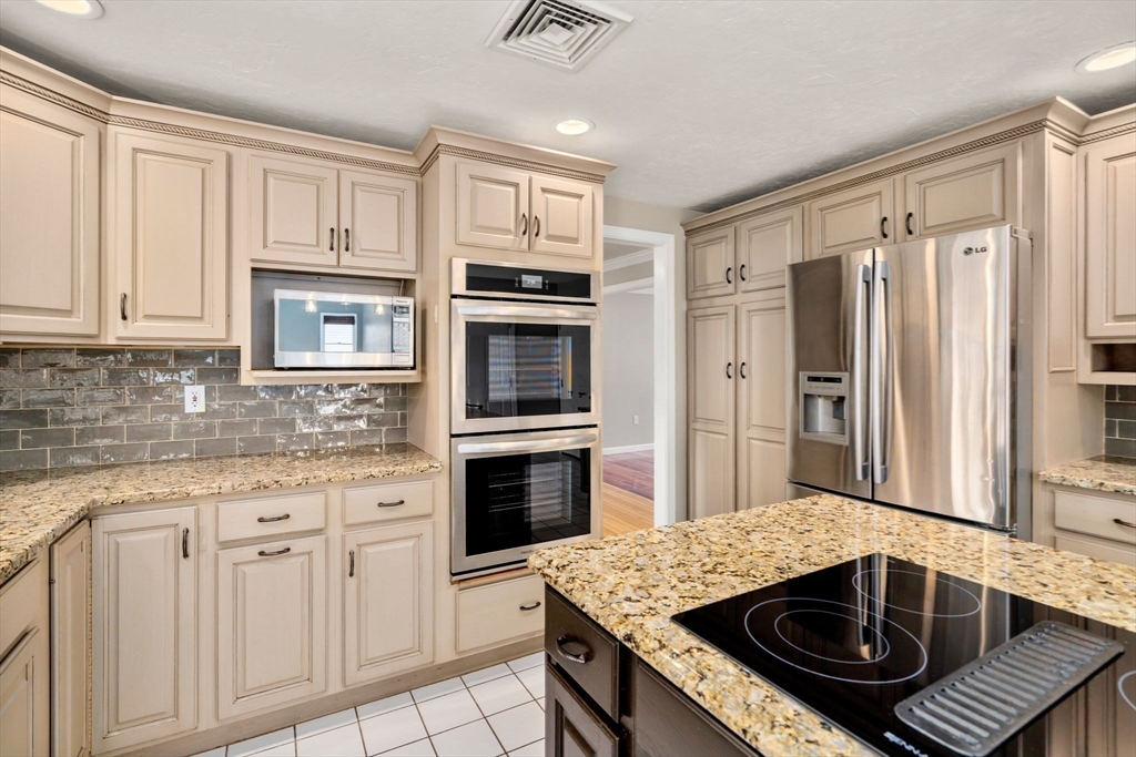 45 Ireta Road Shrewsbury, MA 01545 - Photo 13 of 42 Gallery Image 13