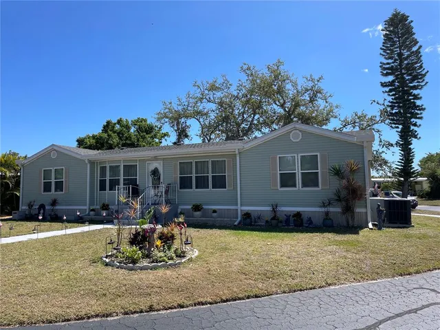a view of a house with outdoor space