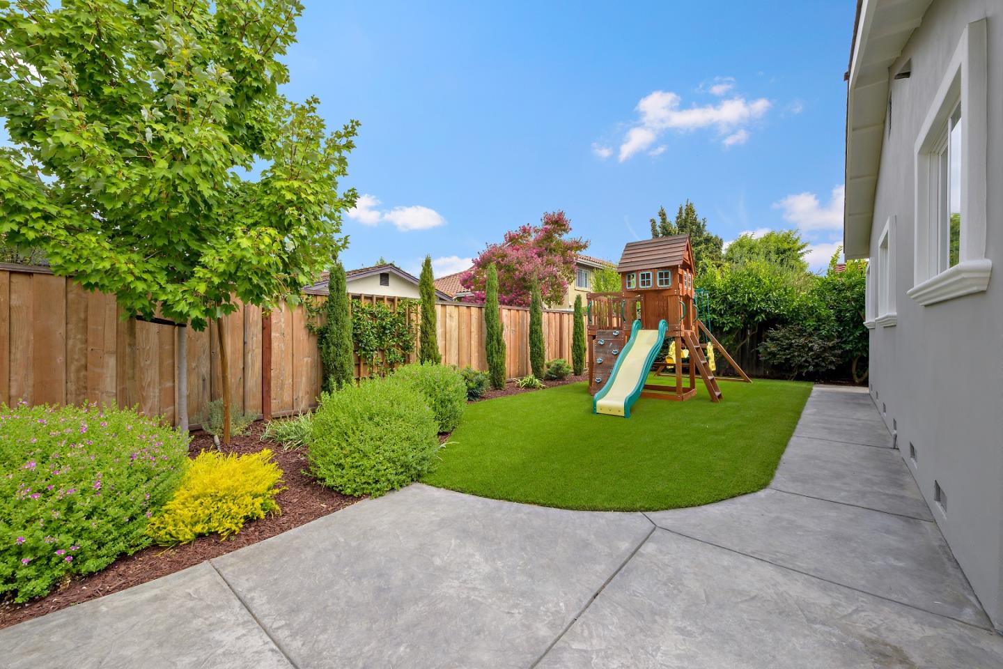 727 Liverpool Way Sunnyvale, CA 94087 - Photo 24 of 26 a view of a park with plants