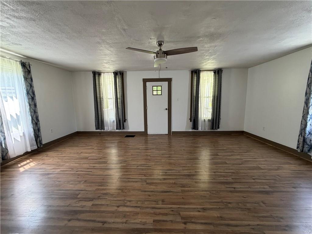 1140 Chapel Road Monaca, PA 15061 - Photo 4 of 27