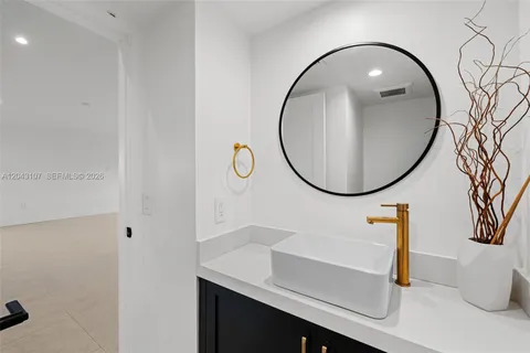 $637,500 | 9001 Southwest 94th Street, Unit 201, Miami, FL 33176