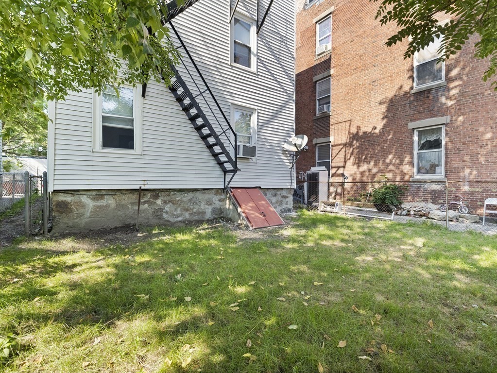 91 Burrell Street, Unit 2 Boston, MA 02119 - Photo 15 of 18